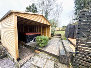 Photo 24- click for photo gallery